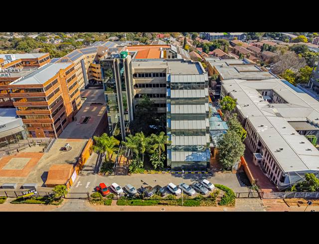 1,174M² OFFICE TO LET IN FERNDALE